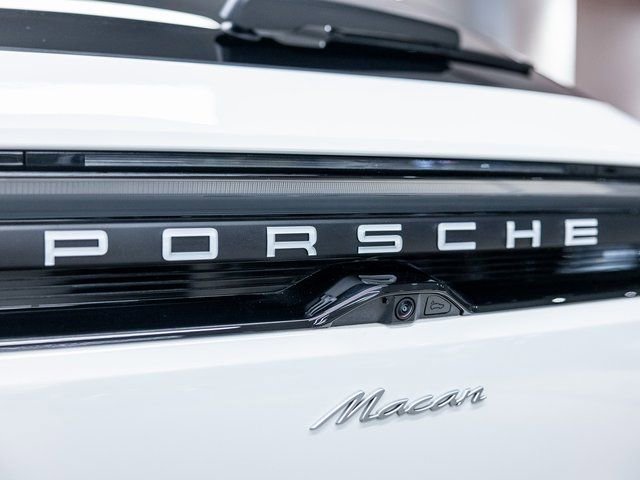 Certified 2025 Porsche Macan Electric image 22