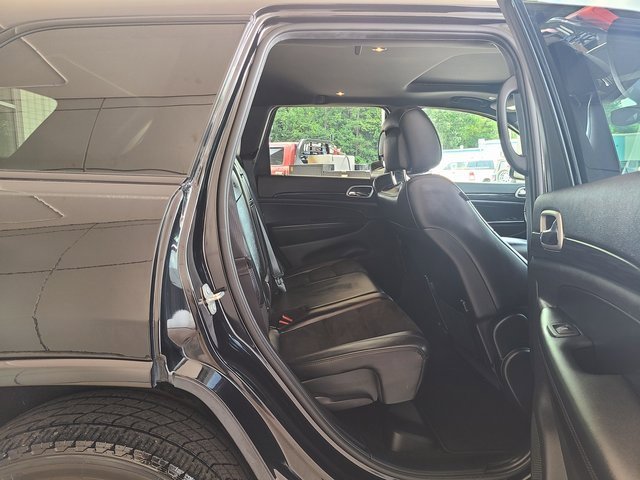 Used 2020 Jeep Grand Cherokee Altitude image 6