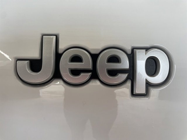 New 2025 Jeep Grand Cherokee L Limited w/ Luxury Tech Group II image 43