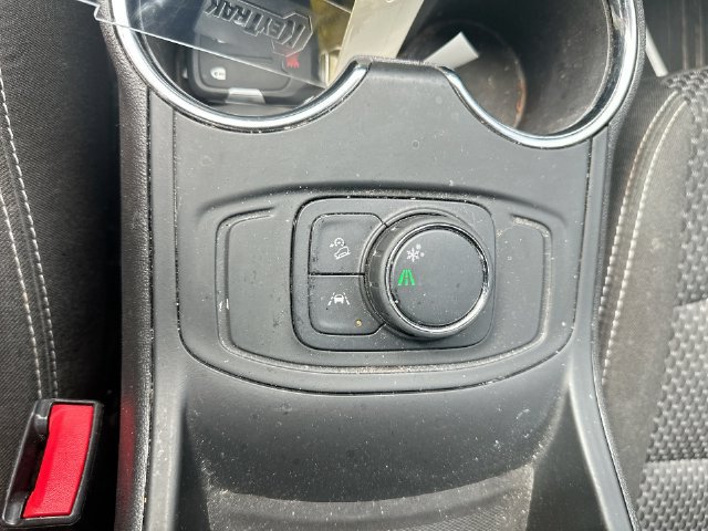 Used 2024 GMC Terrain SLE FWD image 66