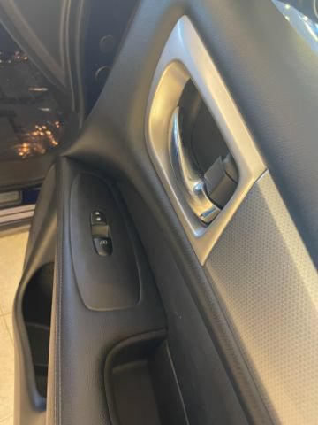 Used 2020 Nissan Pathfinder SL FWD image 15