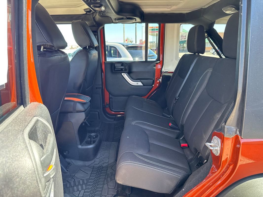 Used 2014 Jeep Wrangler Unlimited Rubicon w/ Connectivity Group AWD/4WD image 14