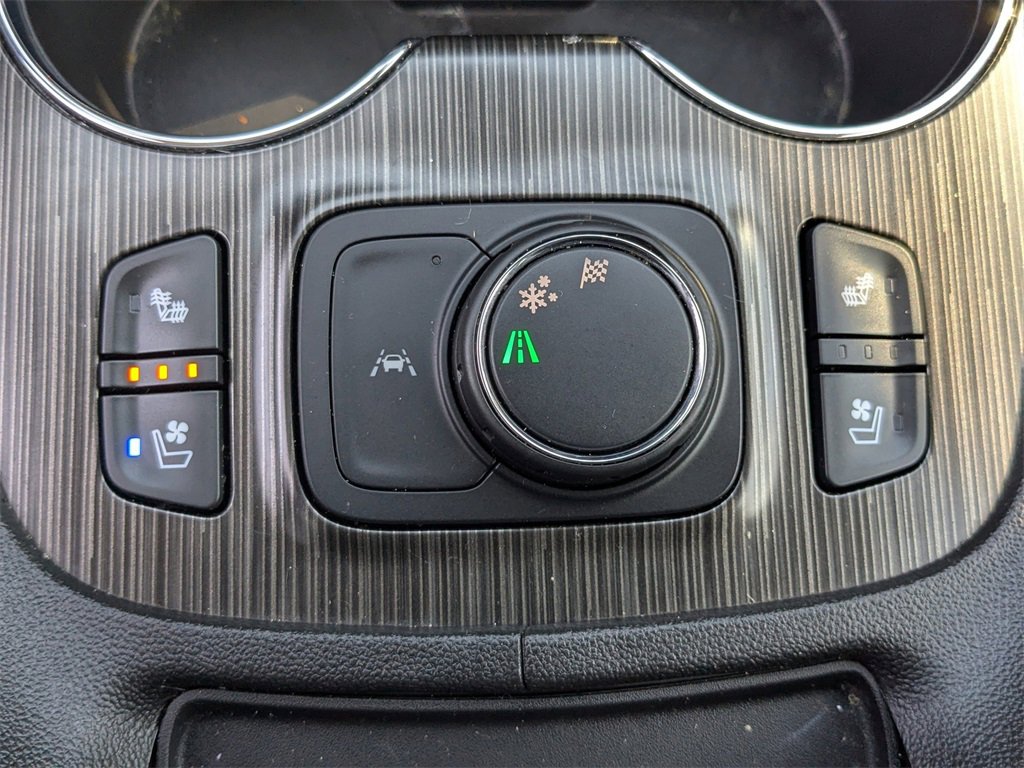 Used 2023 GMC Acadia SLT w/ Elevation Edition image 27