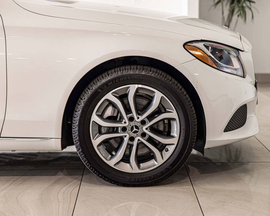 Used 2018 Mercedes-Benz C 300 4MATIC Sedan image 10