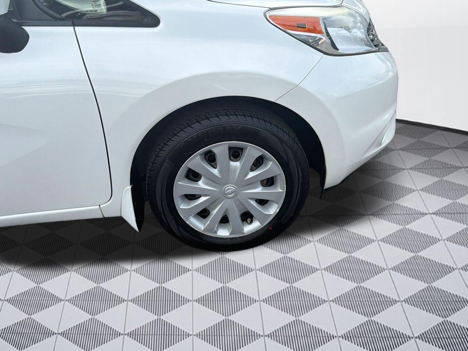 Used 2015 Nissan Versa Note SV FWD image 11