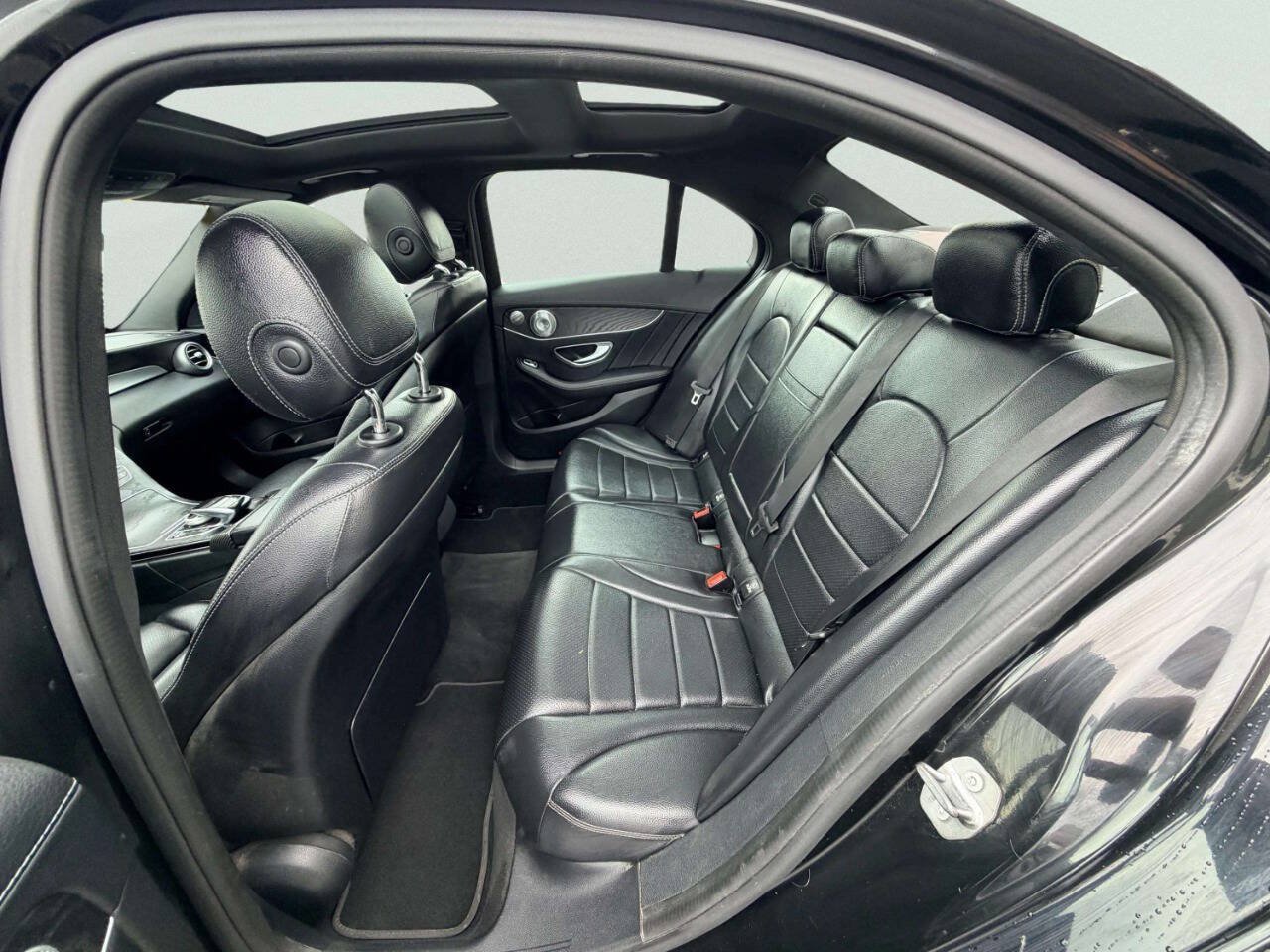 Used 2016 Mercedes-Benz C 300 4MATIC Sedan image 21