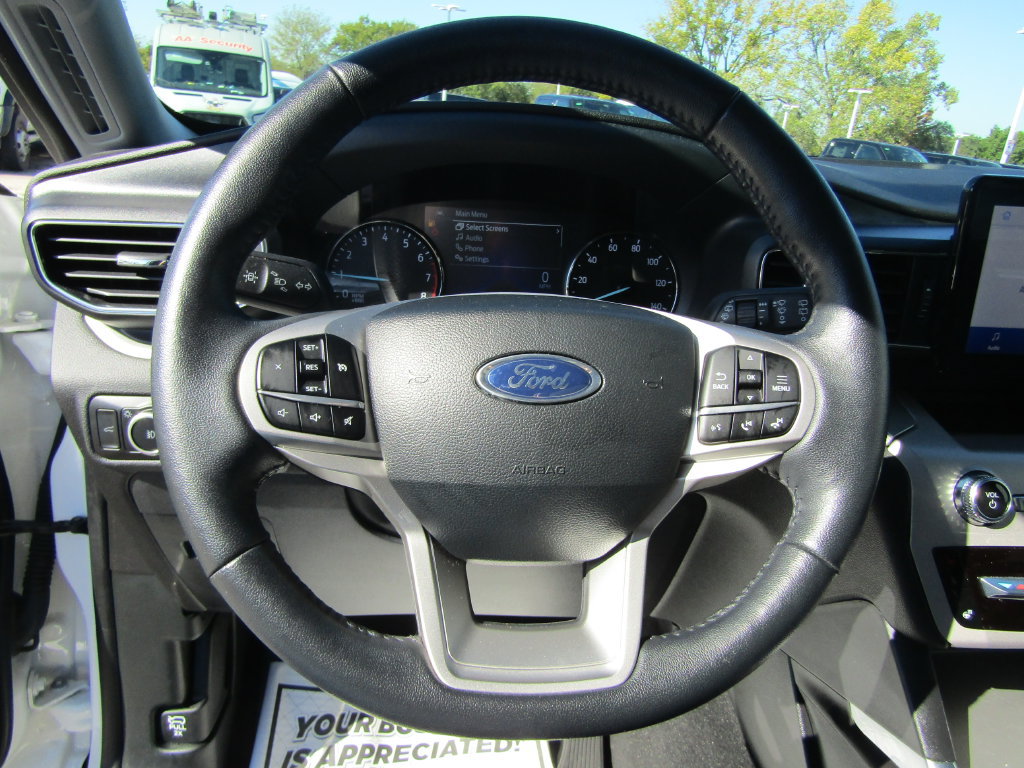 Certified 2024 Ford Explorer XLT w/ Equipment Group 202A AWD/4WD image 18