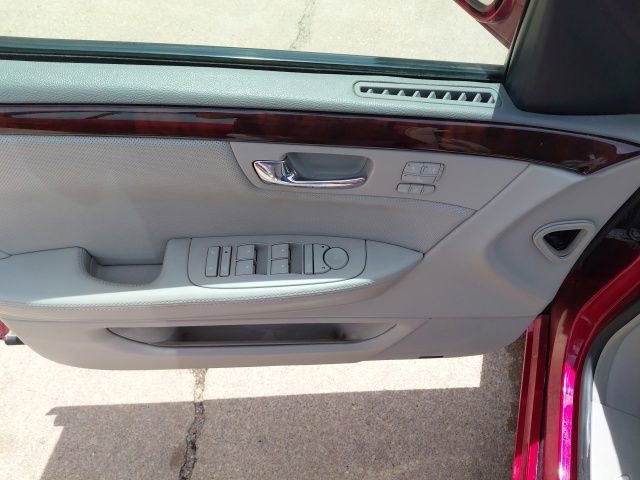 Used 2008 Cadillac DTS FWD image 22