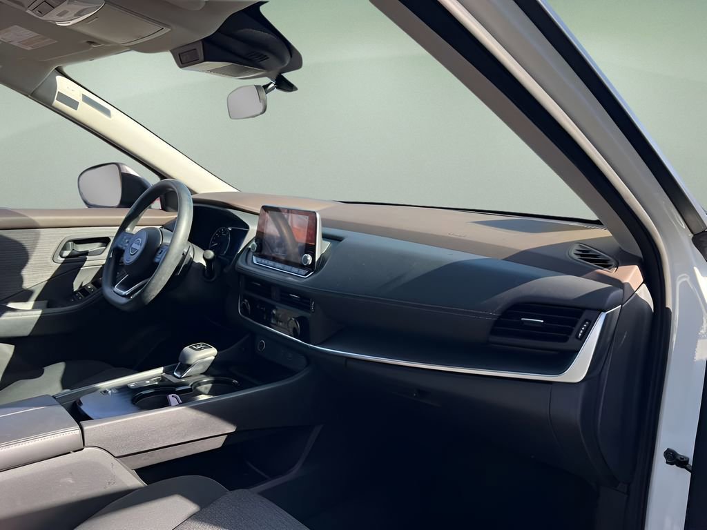 Used 2022 Nissan Rogue S FWD image 12