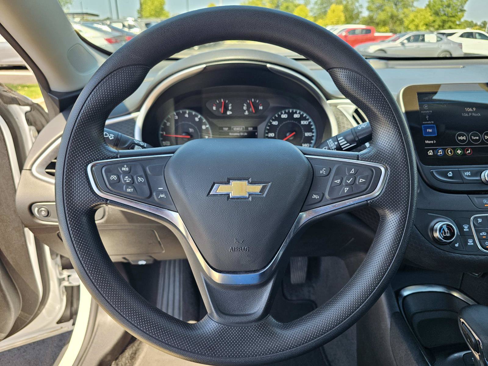 Used 2025 Chevrolet Malibu LT FWD image 19