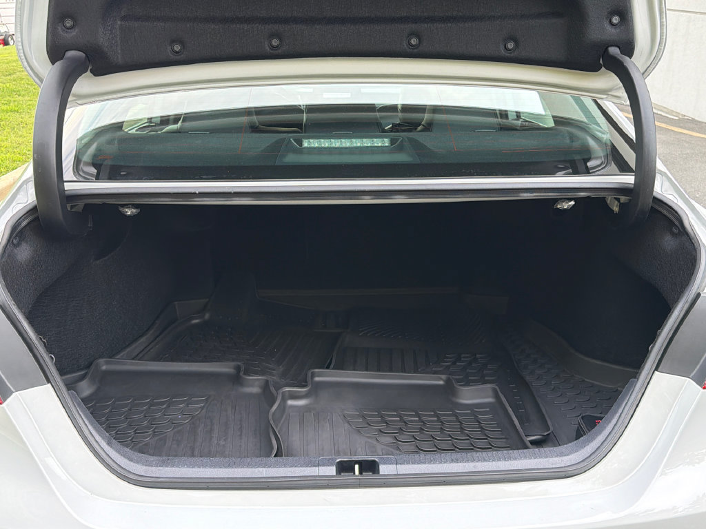 Used 2024 Toyota Camry SE FWD image 6