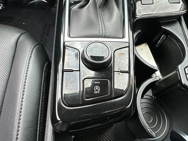 Used 2025 Kia Sportage EX image 23