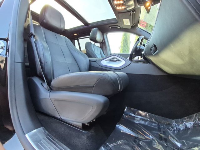 Used 2022 Mercedes-Benz Maybach GLS 600 4MATIC image 23