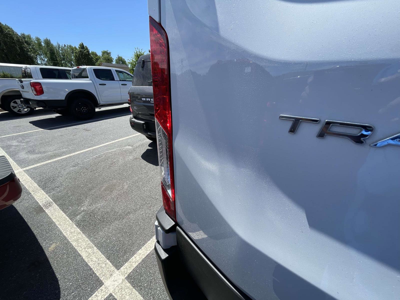 Used 2025 Ford Transit 250 Low Roof w/ Exterior Upgrade Package RWD image 10