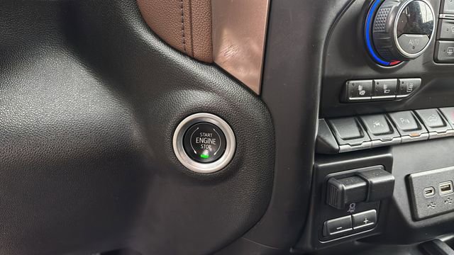 Used 2021 Chevrolet Silverado 1500 High Country image 29