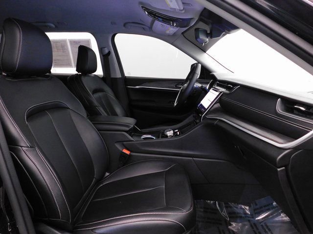 Used 2024 Jeep Grand Cherokee Limited w/ Trailer Tow Package image 36