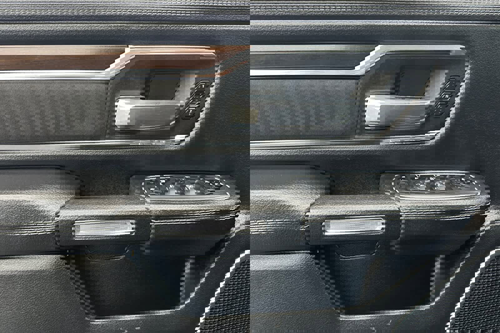 Used 2022 RAM 1500 Laramie image 12