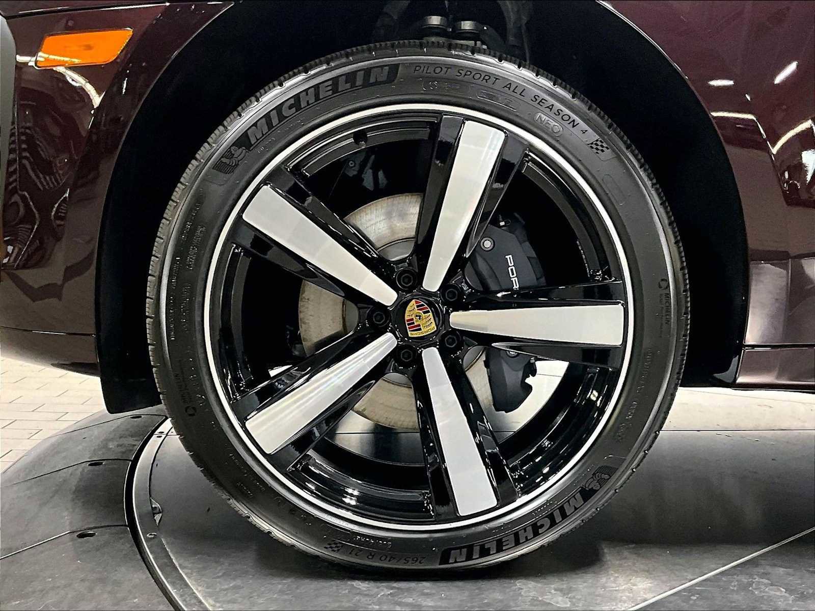 New 2026 Porsche Macan Turbo AWD/4WD image 11