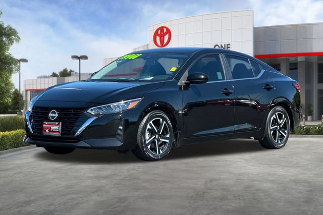 Used 2024 Nissan Sentra SV FWD image 9