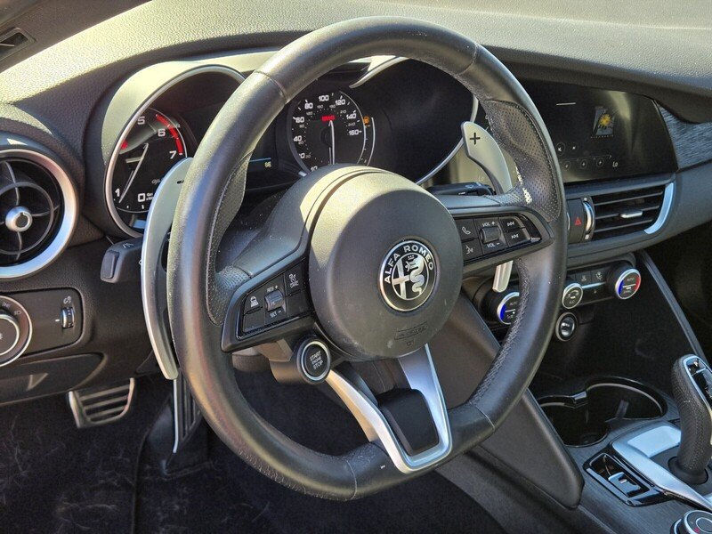 Used 2023 Alfa Romeo Giulia Sprint RWD image 18