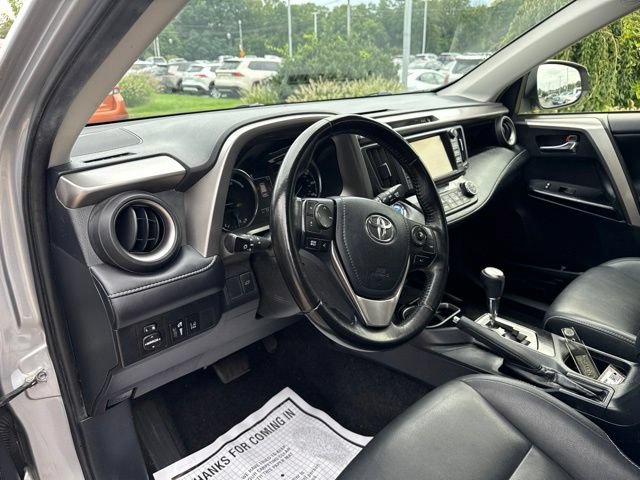 Used 2018 Toyota RAV4 Limited AWD/4WD image 14