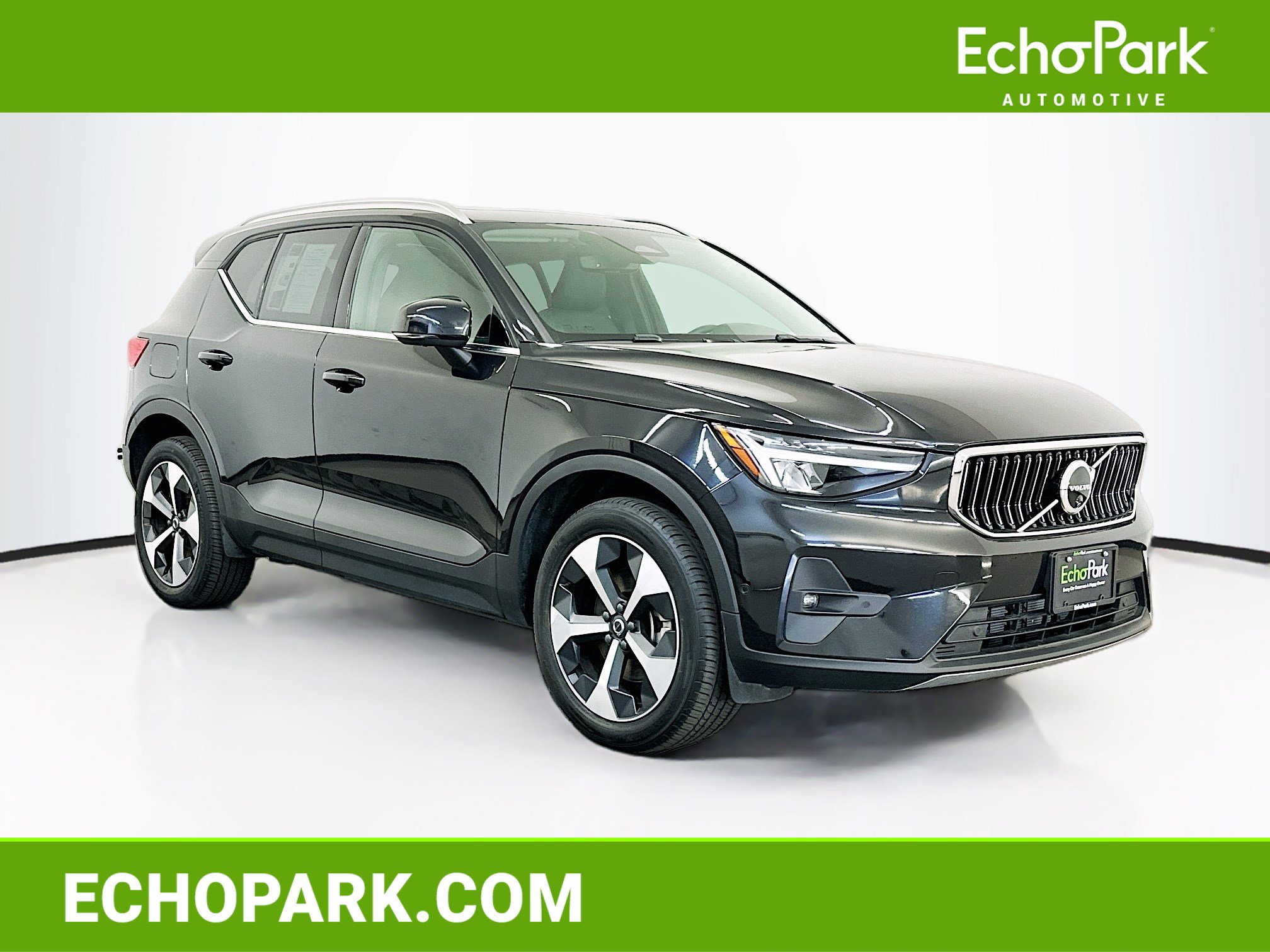 Used 2025 Volvo XC40 B5 Plus