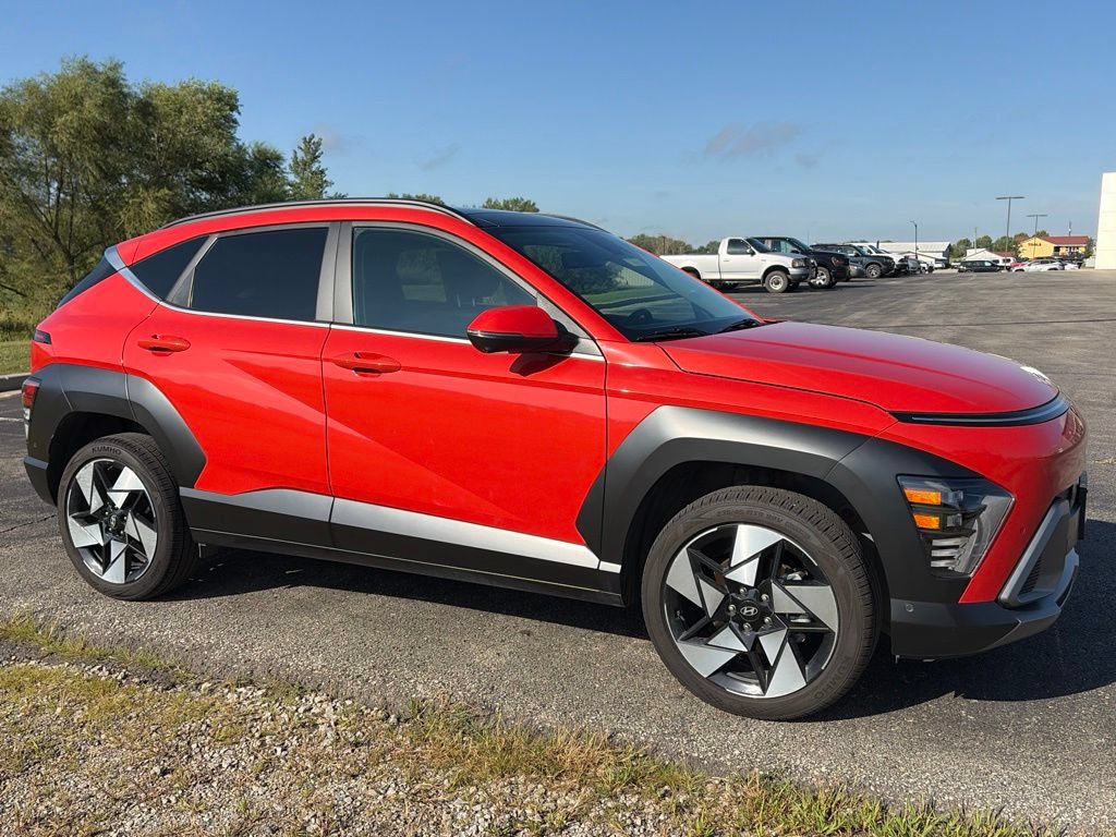 Used 2024 Hyundai Kona Limited AWD/4WD image 3