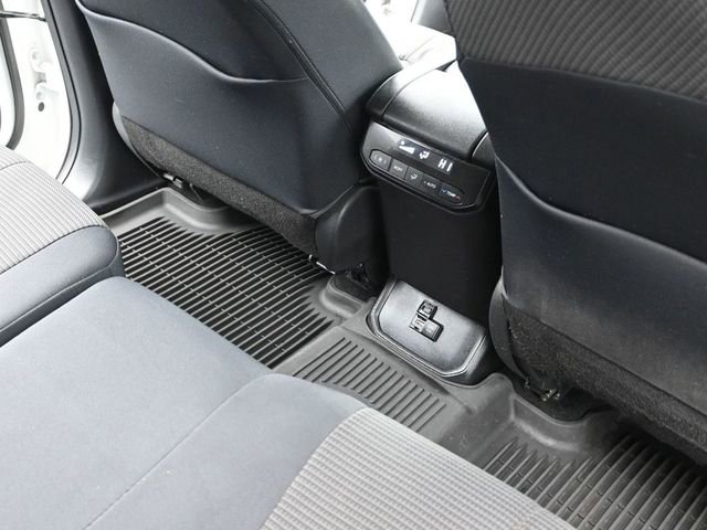 Certified 2021 Toyota Highlander LE image 19