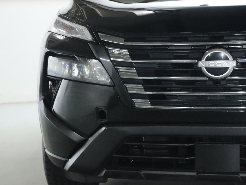 Used 2024 Nissan Rogue SV AWD/4WD image 7