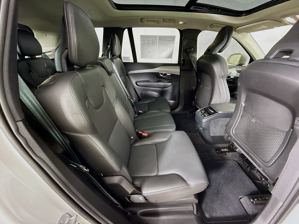 Used 2025 Volvo XC90 B5 Core w/ Climate Package AWD/4WD image 37