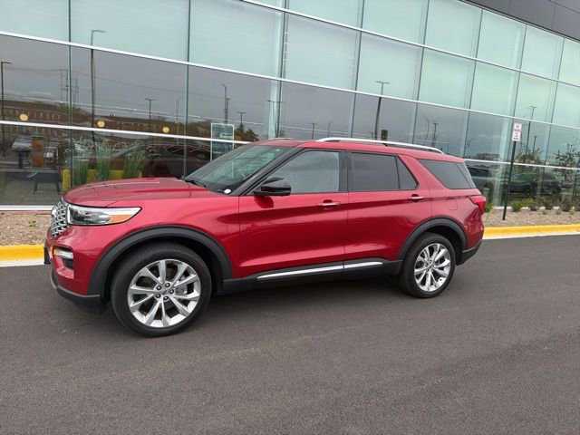 Used 2022 Ford Explorer Platinum w/ Technology Package AWD/4WD image 3