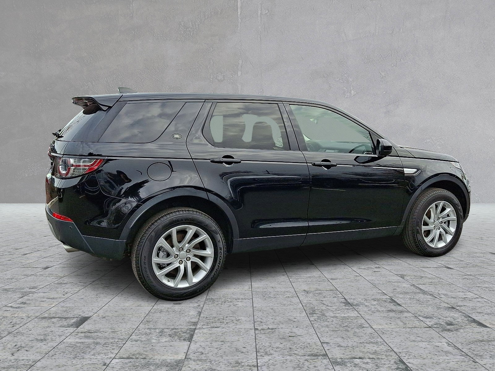 Used 2019 Land Rover Discovery Sport HSE image 12