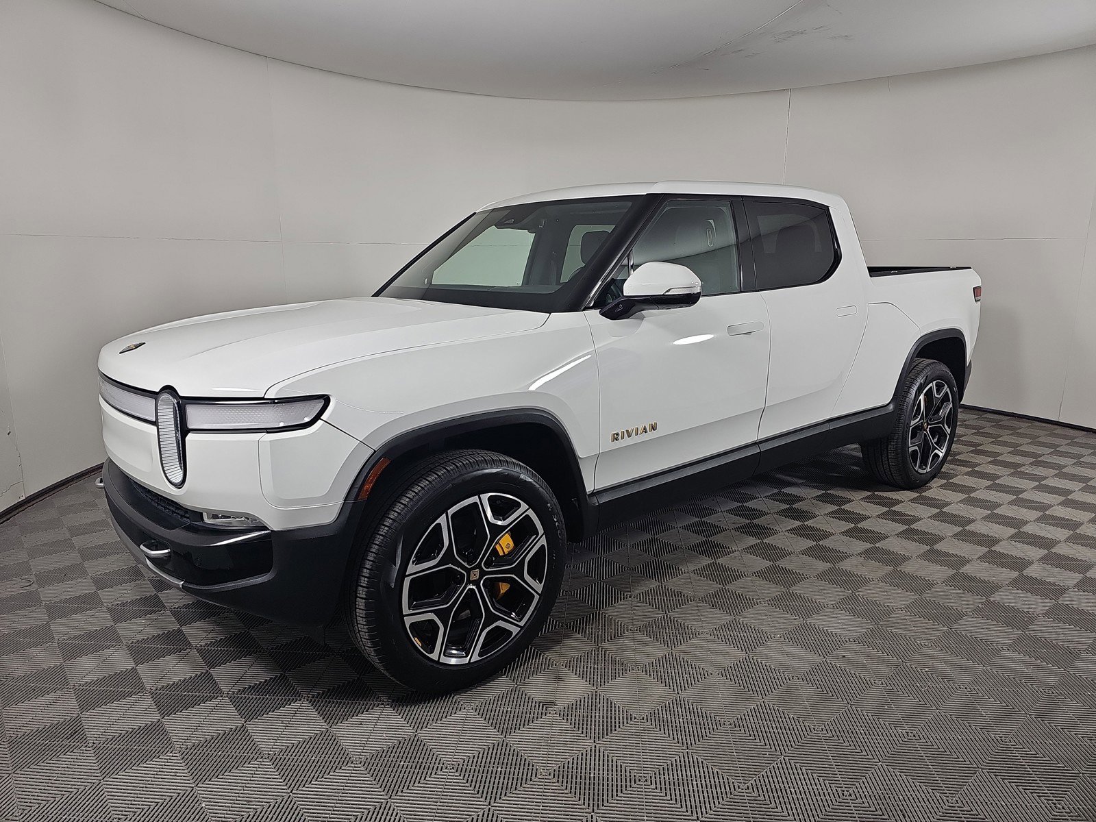 Used 2022 Rivian R1T Launch Edition image 1