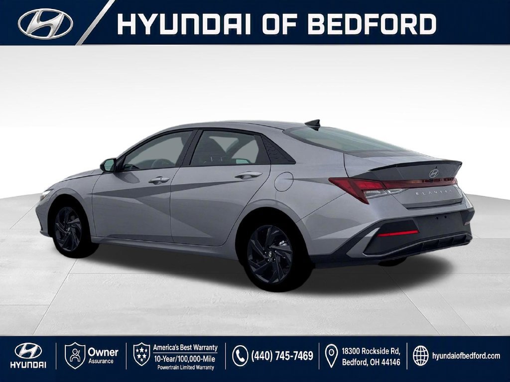 Used 2026 Hyundai Elantra Sport FWD image 4