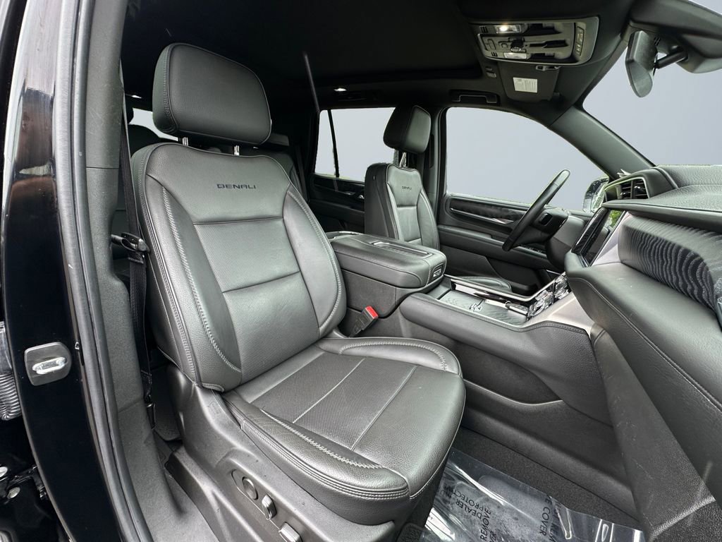 Used 2022 GMC Yukon Denali AWD/4WD image 15