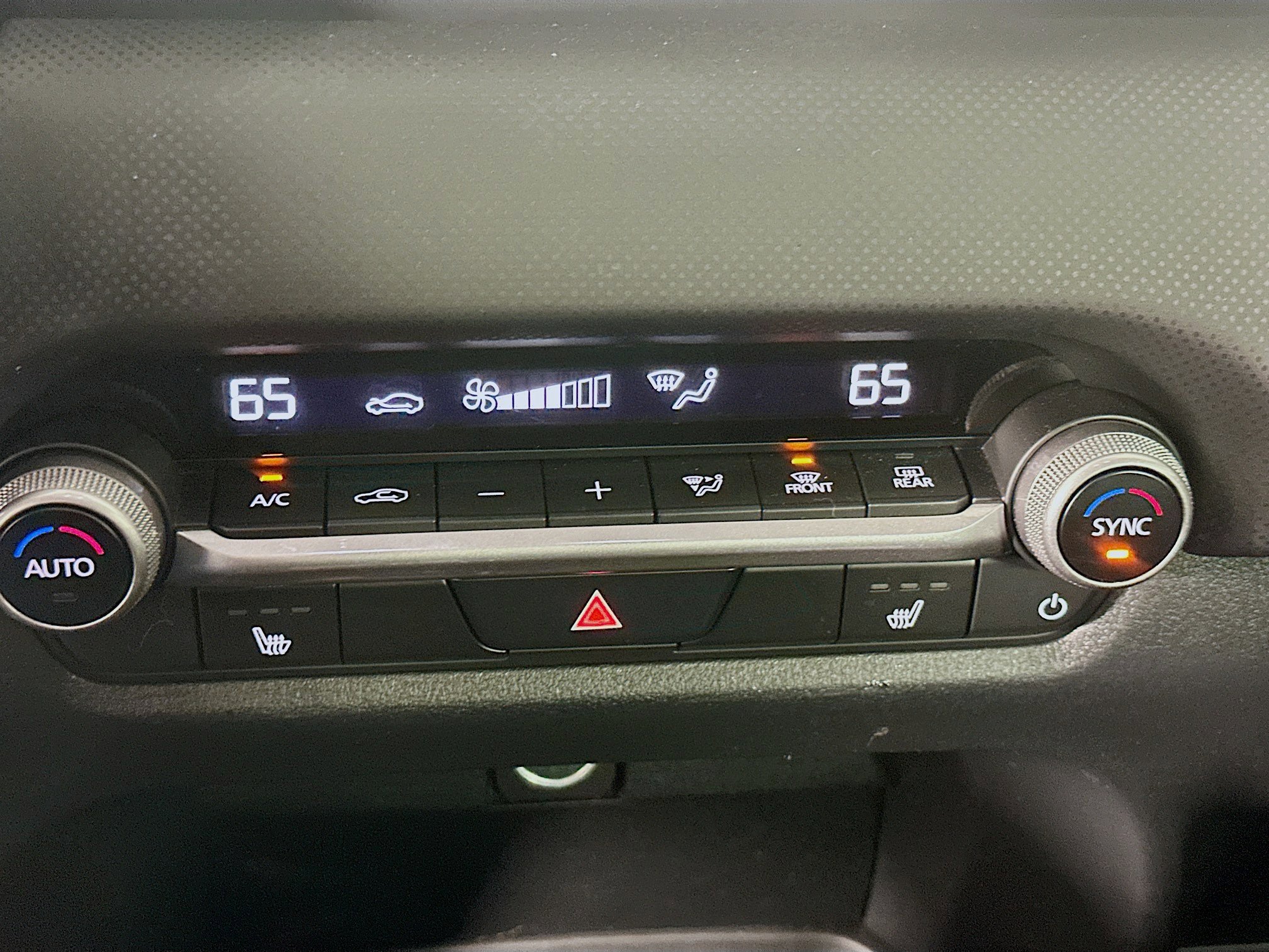 Used 2024 MAZDA CX-50 AWD 2.5 S w/ Weather Package image 24