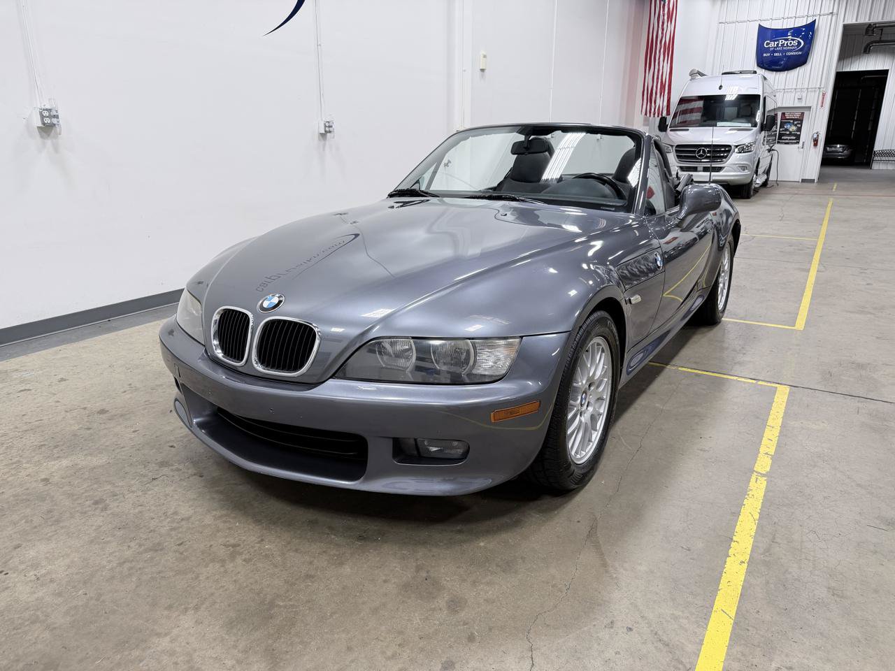 Used 2001 BMW Z3 2.5i RWD image 3