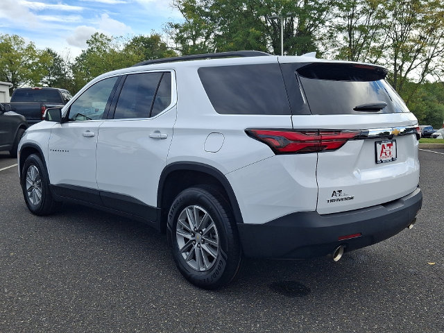 Certified 2023 Chevrolet Traverse LT FWD image 4