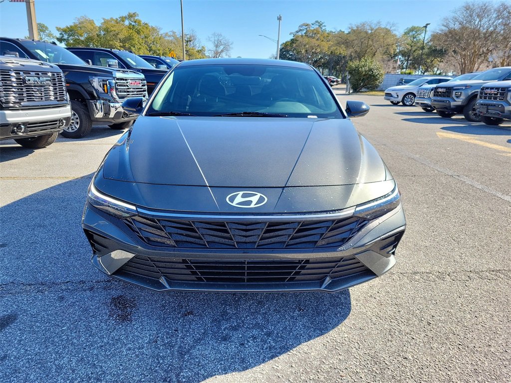 Certified 2025 Hyundai Elantra Sport image 7