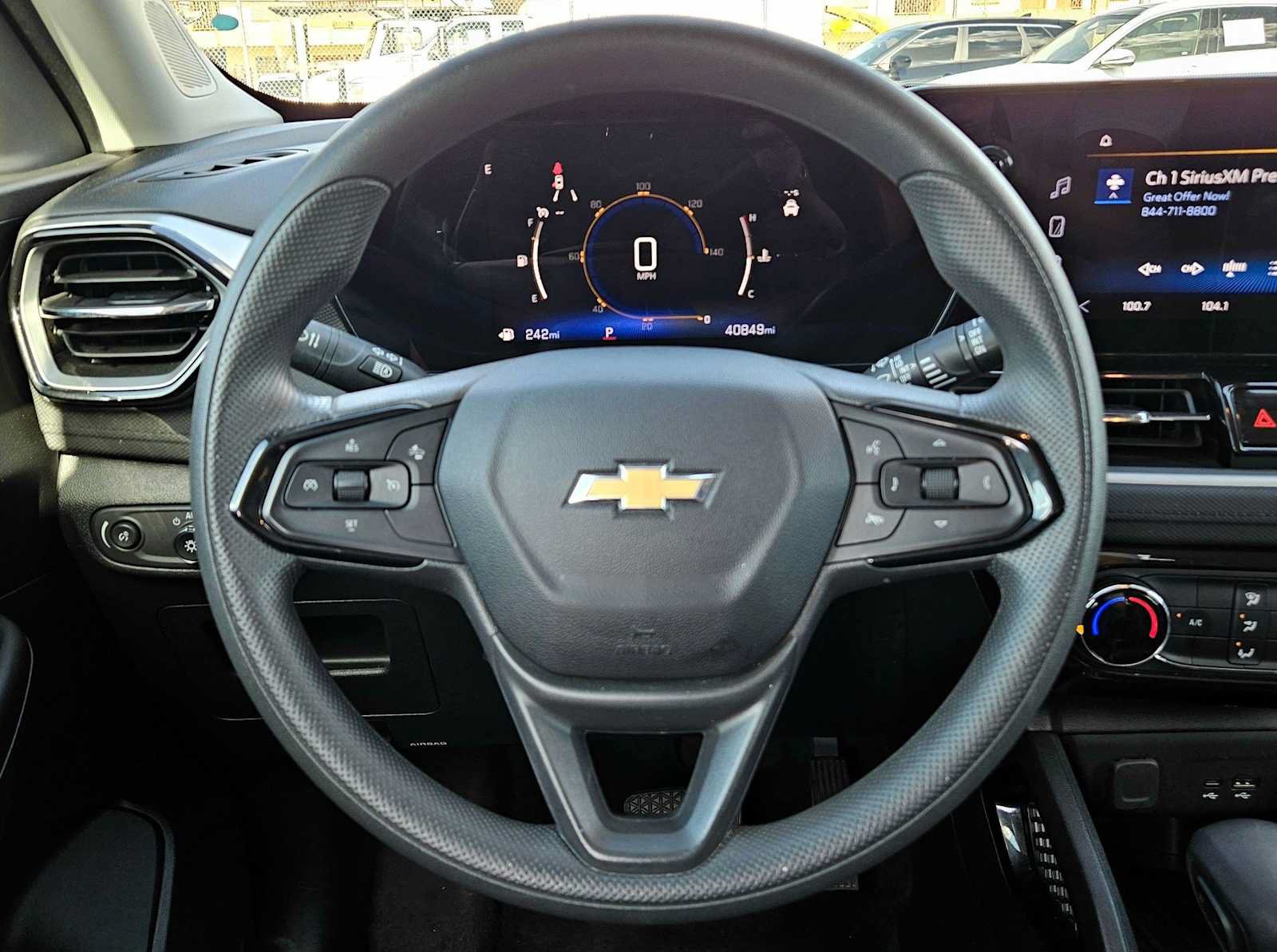 Used 2025 Chevrolet TrailBlazer LT FWD image 19