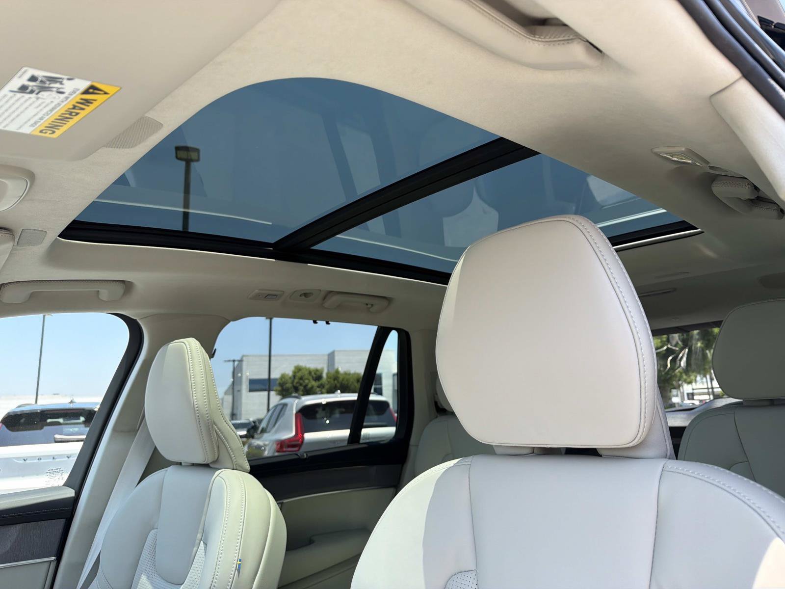 New 2026 Volvo XC90 T8 Ultra w/ Lounge Package AWD/4WD image 25