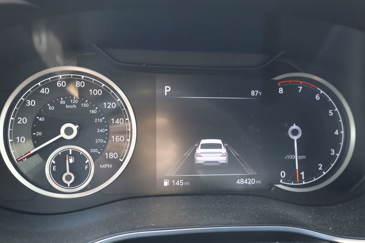 Used 2023 Genesis G70 2.0T w/ Sport Prestige Package RWD image 9