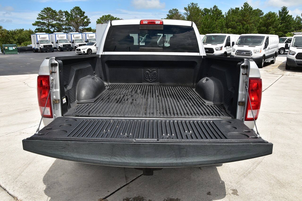 Used 2016 RAM 1500 Classic SLT RWD image 14
