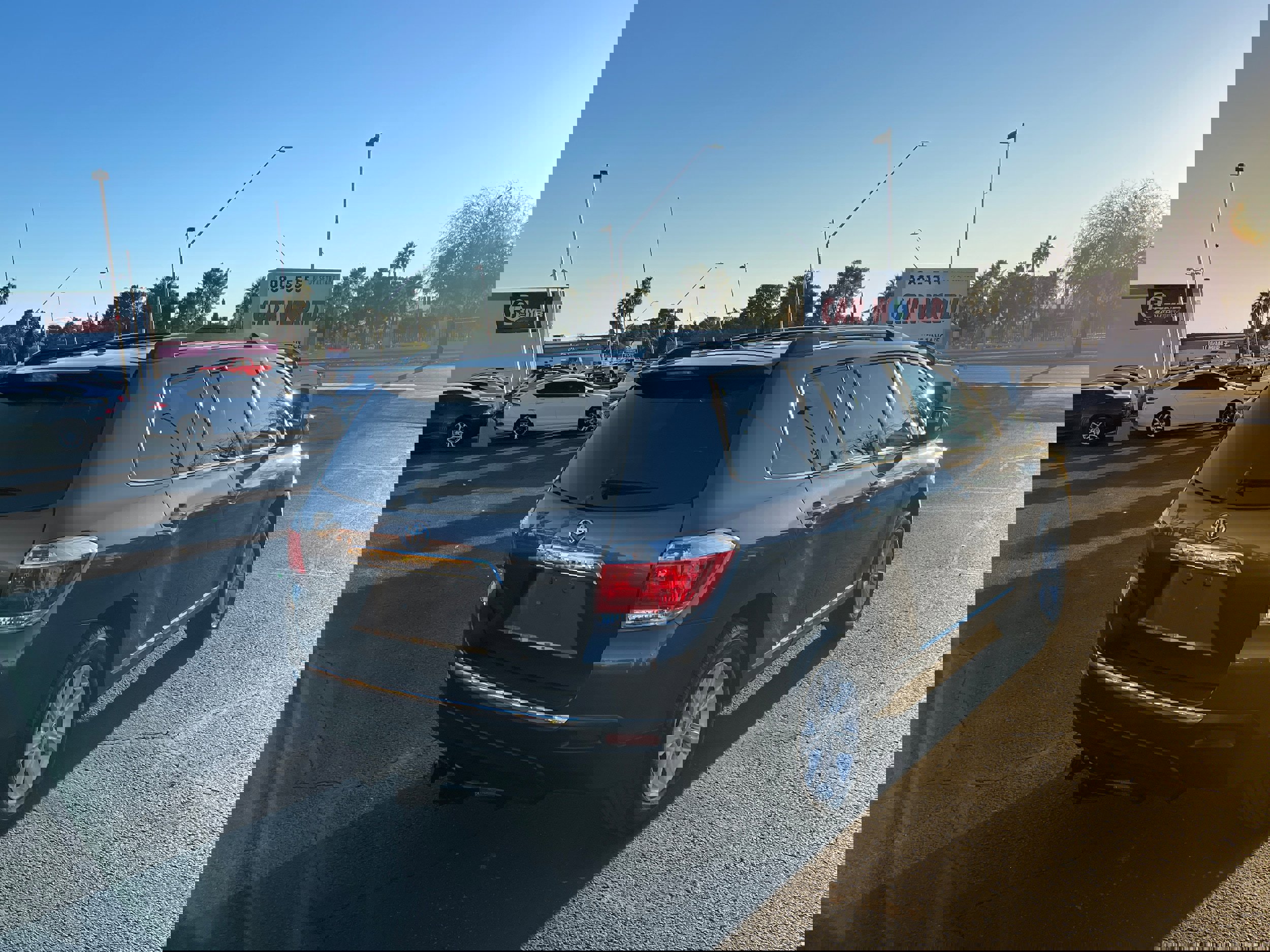 Used 2013 Toyota Highlander SE image 4