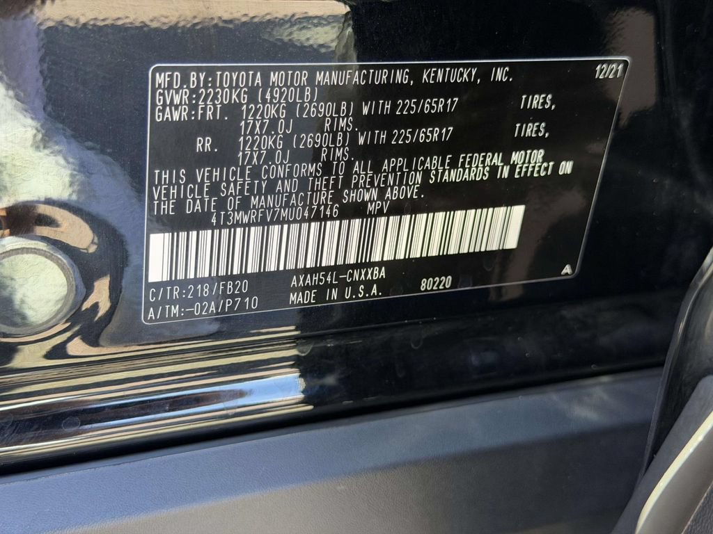 Used 2021 Toyota RAV4 LE AWD/4WD image 17
