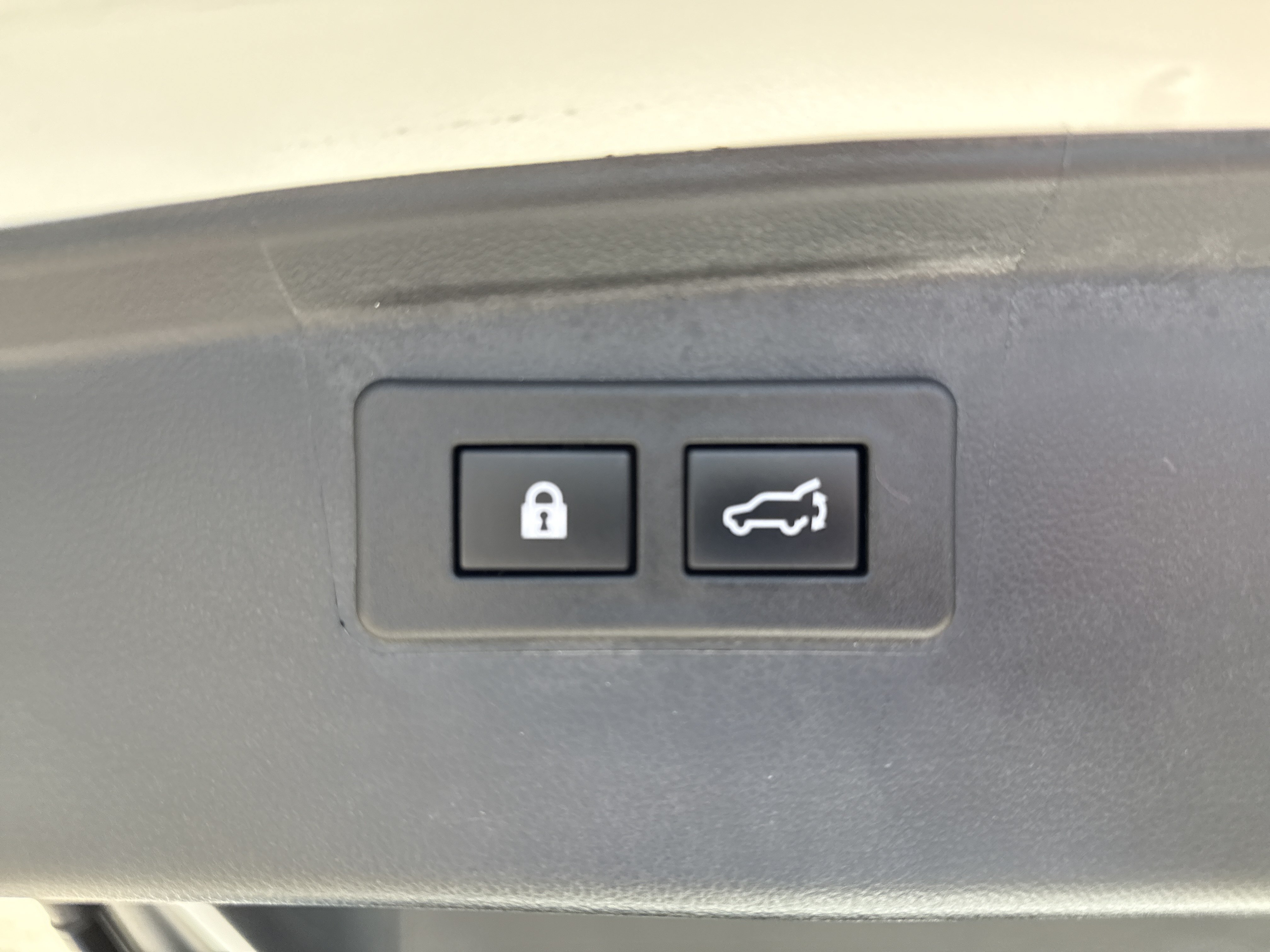 Used 2023 Subaru Outback Touring XT AWD/4WD image 17