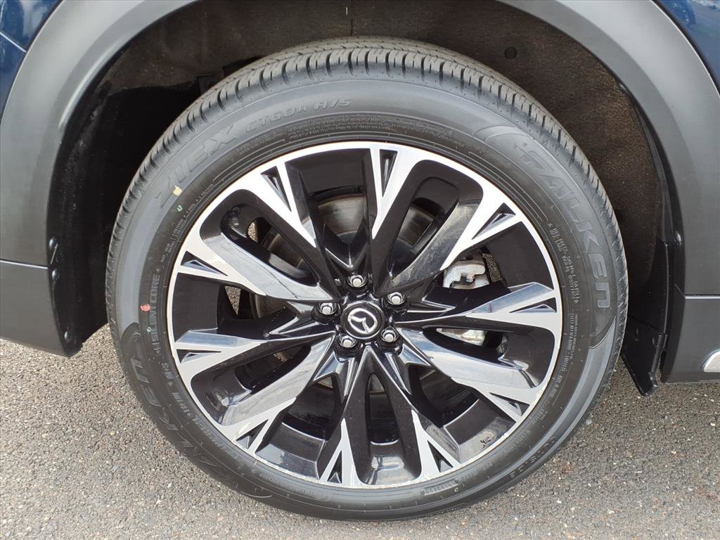 Certified 2024 MAZDA CX-90 Plug-In Hybrid w/ Premium Pkg image 18