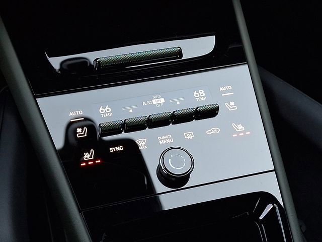 New 2026 Porsche Cayenne E-Hybrid Coupe AWD/4WD image 16