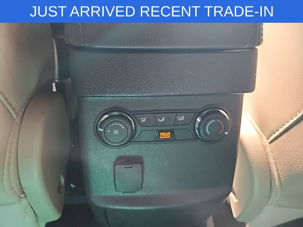 Used 2014 Ford Explorer XLT w/ Equipment Group 202A AWD/4WD image 22