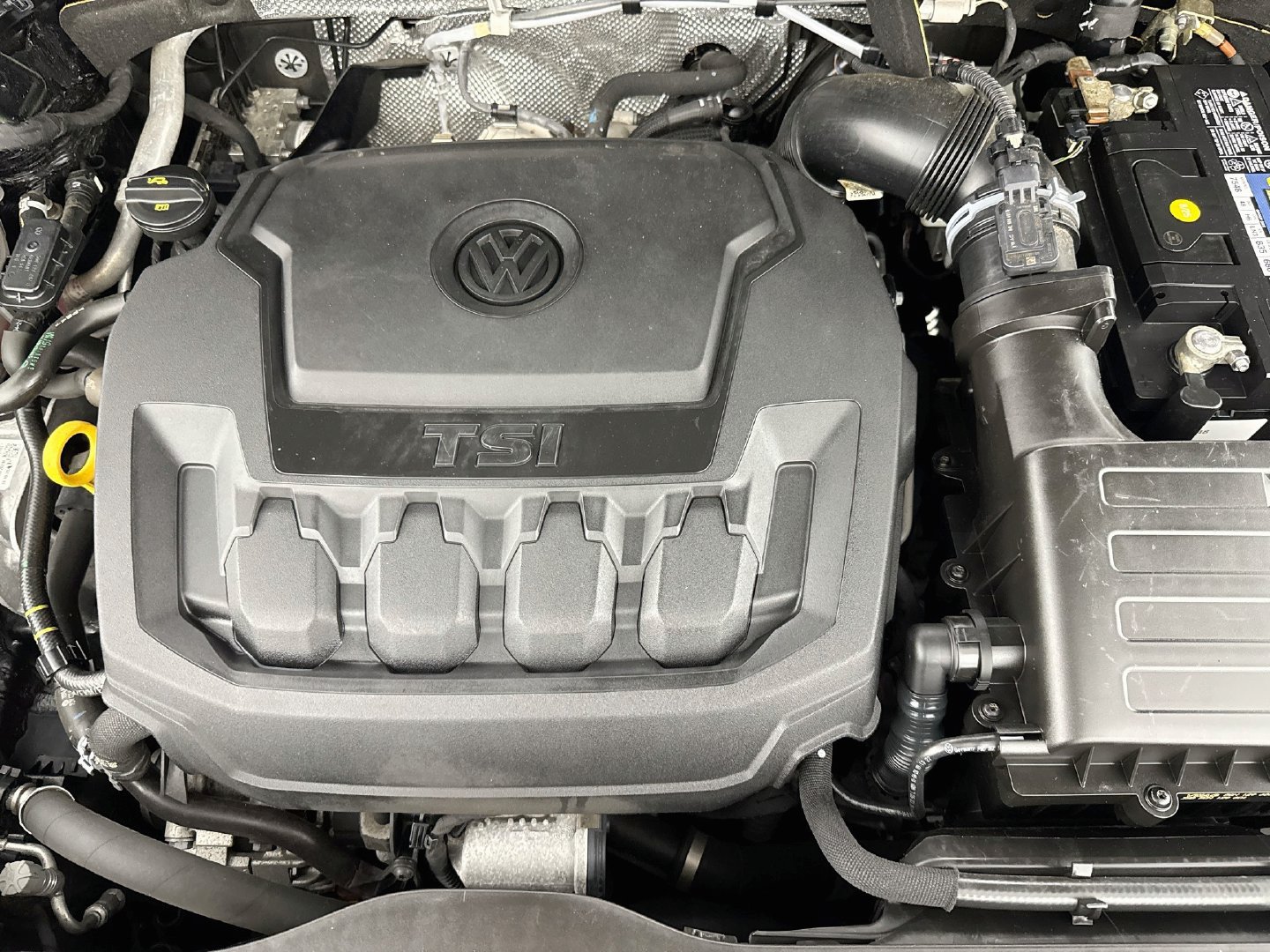 Used 2021 Volkswagen Tiguan SEL FWD image 36